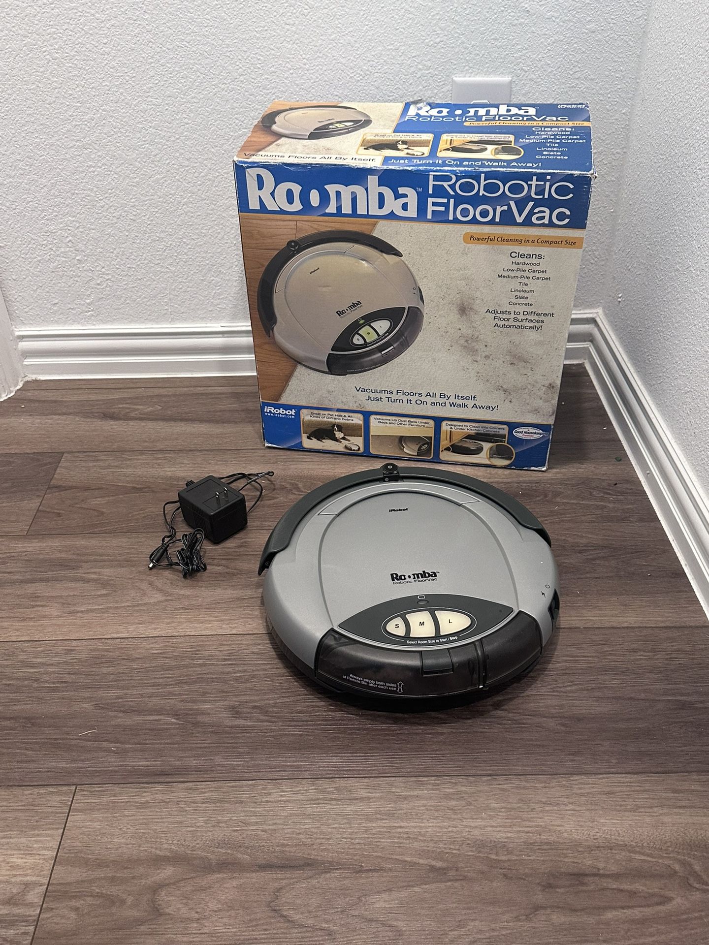iRobot Roomba 1st Generation Robotic FloorVac 2002 (Tested & Working)