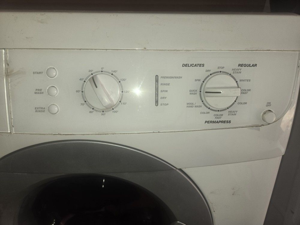 se vende una lavadora nomas hace puro ruido