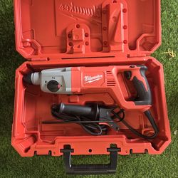 Milwaukee
8 Amp Corded 1 in. SDS D-Handle Rotary Hammer