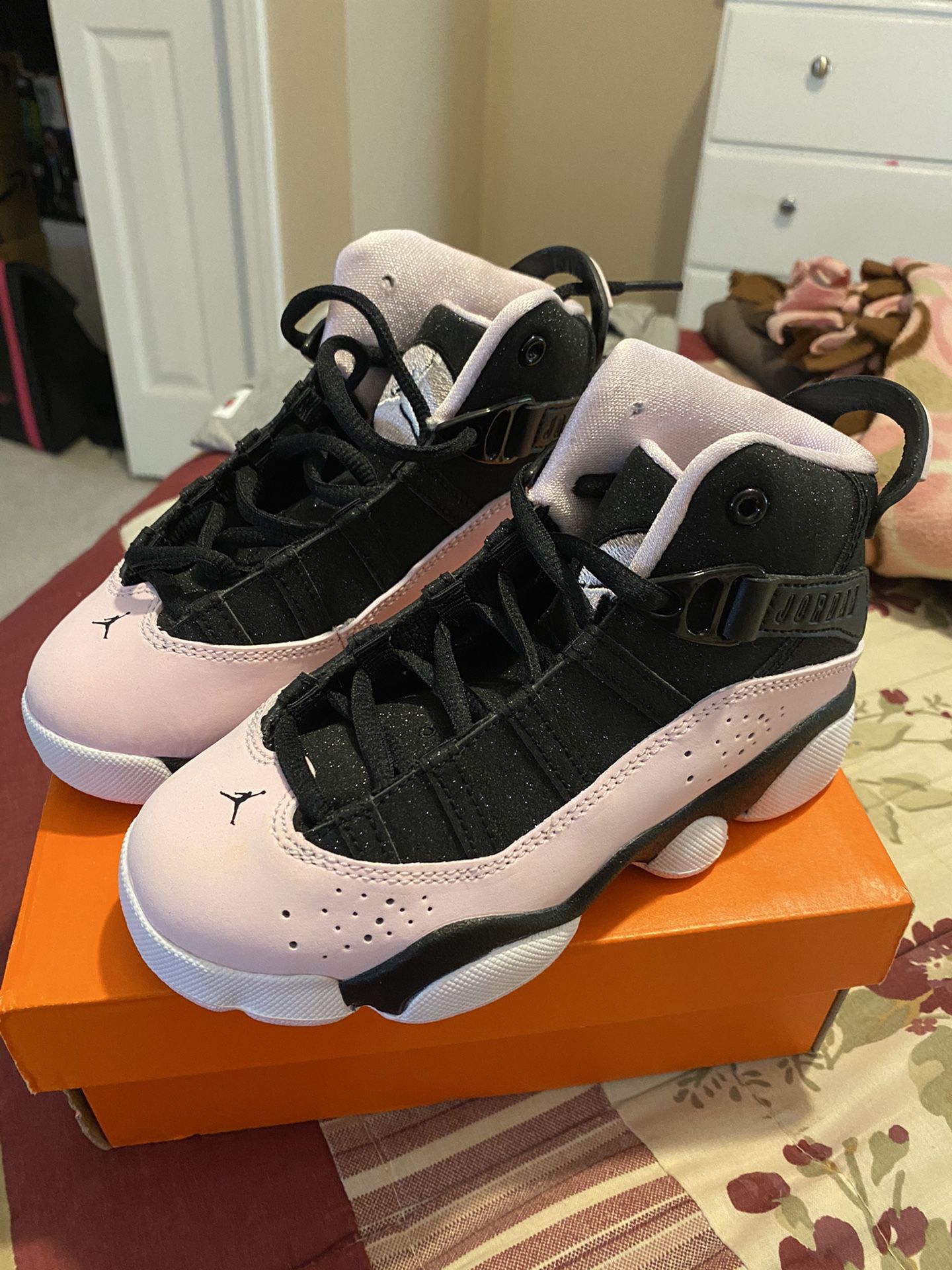 Brand New Jordan Toddler Girls Sneakers Size 11c (Black, Pink & White)!