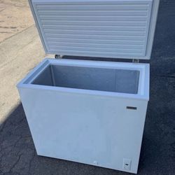 Standing Deep Chest Freezer Large 37” Wide Hard To Find Size