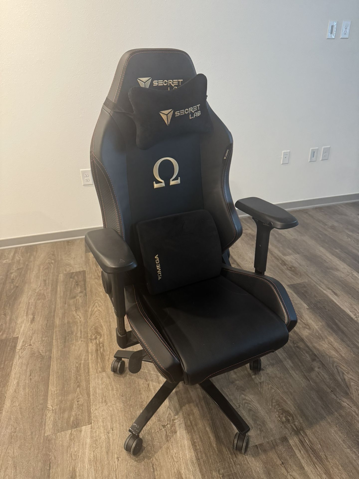 Secret Lab Omega Gaming Chair