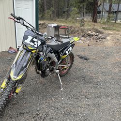 Dirt bike 