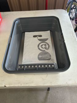 Large stainless steel kitty litter box with upper plastic boarder
