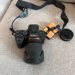 Sony A7iii brand new perfect condition + 2 batteries and lens
