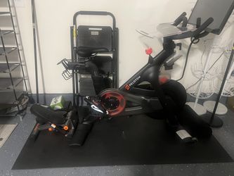 Like-New 2020 Peloton Bike 2nd Gen, Millburn NJ