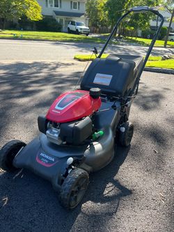Honda HRN Gas Push Lawn Mower