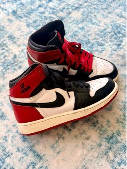 GRADE SCHOOL NIKE AIR JORDAN 1 HIGH OG "BLACK TOE REIMAGINED 3.5 YOUTH (Girls/Boys)