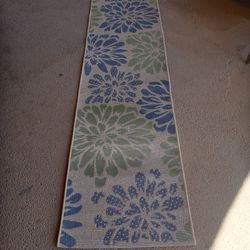 Beautiful Clean Indoor/ Outdoor Floral Runner