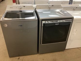 Maytag 5.3 cu.ft. Top Load Washer with 8.8 cu.ft. Electric Dryer Set