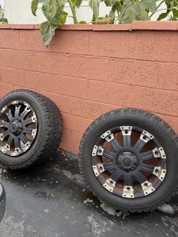4 Rim + Tire Set (Normal Use) 285/55/20