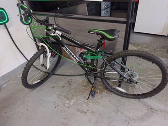 Mongoose Mountain Bike Black Green