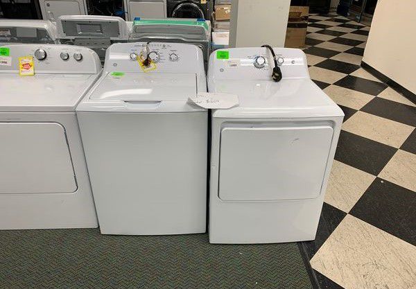 BRAND NEW GE WASHER AND ELECTRIC DRYER SET