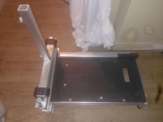 Roberts laminate cutter