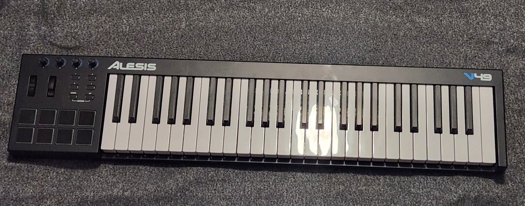 Alesis V49 Midi Keyboard Controller