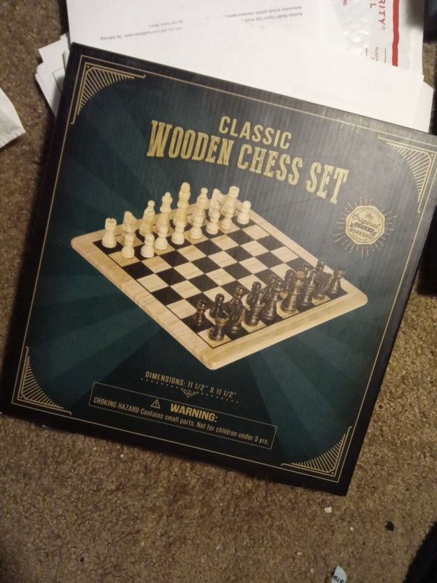 Nice Wood Chess Set