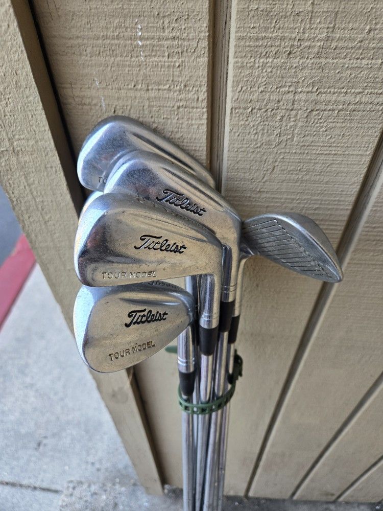 Titleist 3-9 Iron Tour Model S300 Vintage