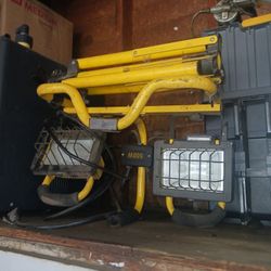 Lampara  Para  Mecánico  Con Su  Vase