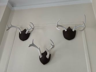 Handcrafted Real Deer Antler Wall Mounts – Set of 3 – Rustic Cabin Decor