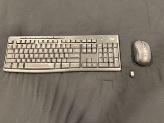 Logitech Wireless keyboard & mouse like new