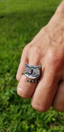 Jackson Galaxy's kitty wrap ring