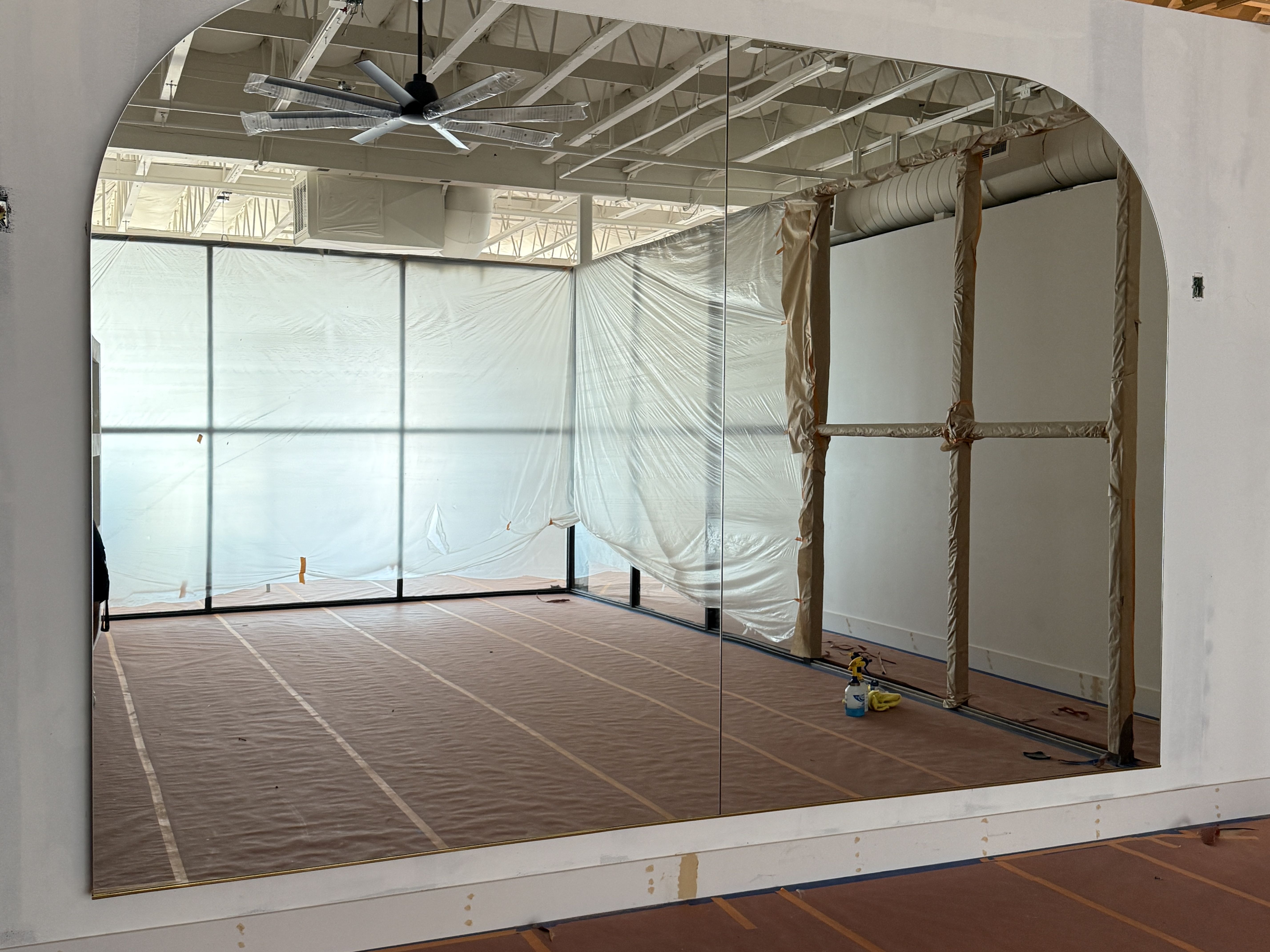 Optimal Gym Mirrors for Professional Workouts