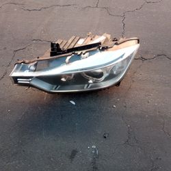 2012-2015 Bmw F30 320i 328i 335i (Driver's Side) Xenon Hid Headlight With All The Accessories Oem.