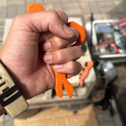 G10 EDC Keychain Bottle Opener Multitool👽Alien Knuck 