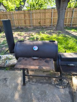 OLD COUNTRY BBQ SMOKER/GRILL