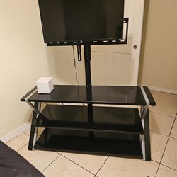 32 Inch Roku Tv ,The Table 