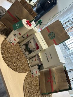 STARBUCKS X HELLO KITTY