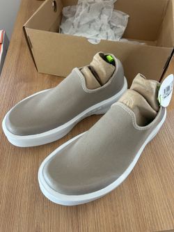 OOFOS Women's Size 8.5 OOmg eeZee Low Recovery Shoes Laceless Sneakers
