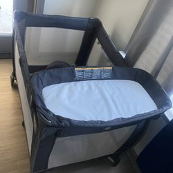 Play Pen With Changing Table 