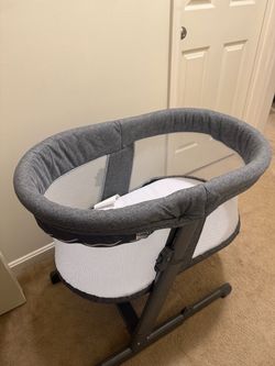 Baby Bassinet with Mesh Sides