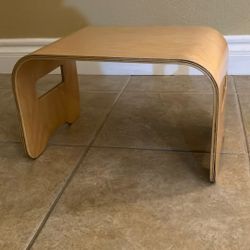 Bed/laptop Table. Good for Laptop/ In Bed Dinning