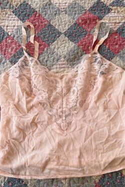 Vintage baby pink Floral Nylon Lace Camisole Top Women’s Sz M Made in USA