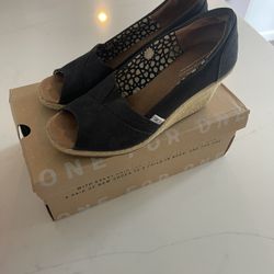 Womens Toms 