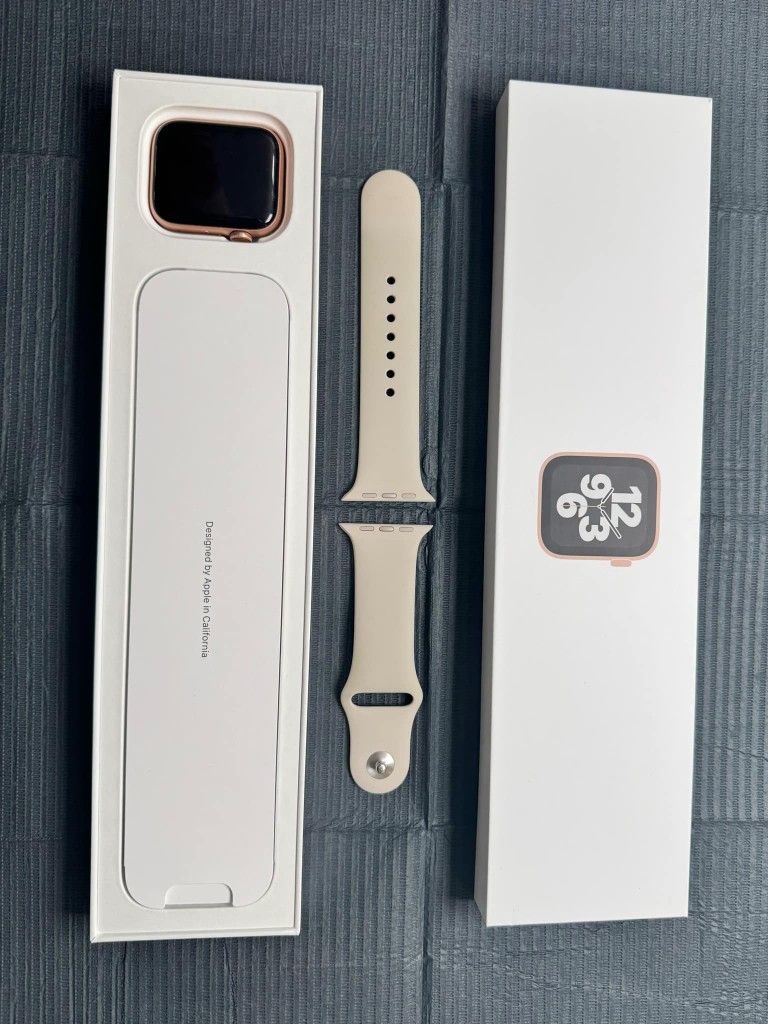 Rose Gold Apple Watch
