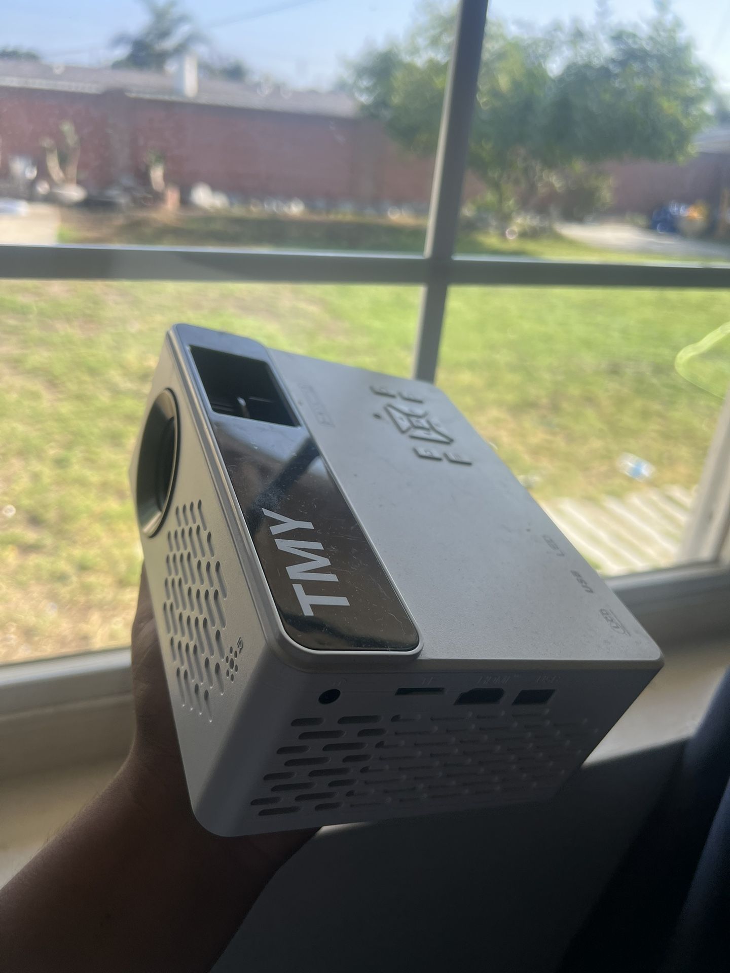 TMY Projector