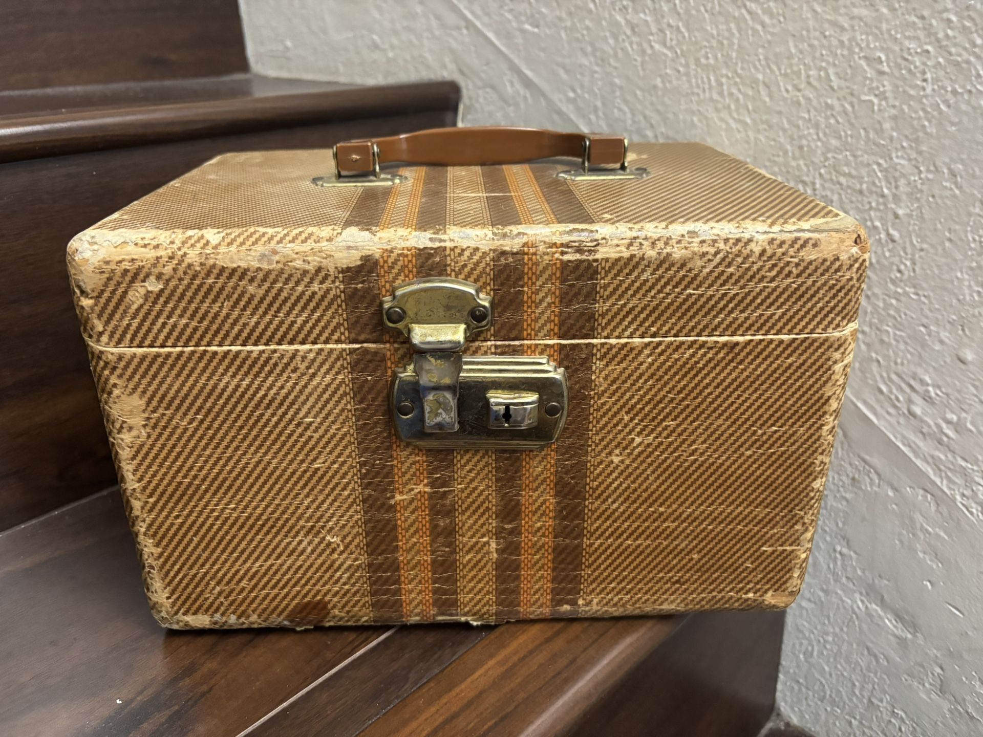 Train Case 