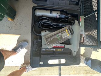 Electric finish nailer
