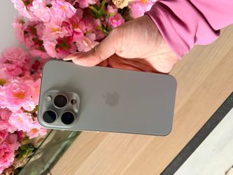 iPhone 15  Pro Max