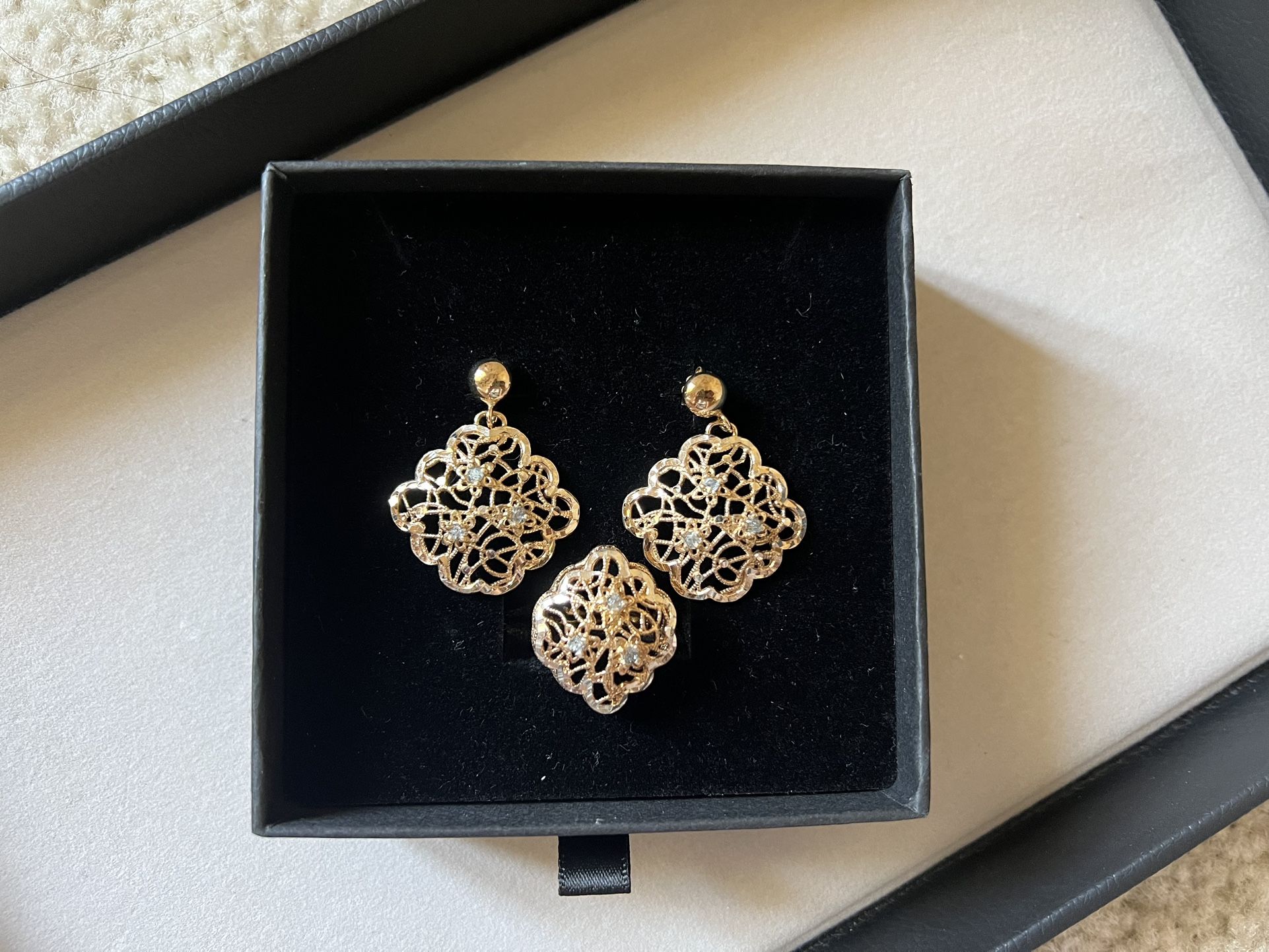 Elegant Italian Silver Jewelry Set Statement Ring And Earrings with Lace Design Italian silver