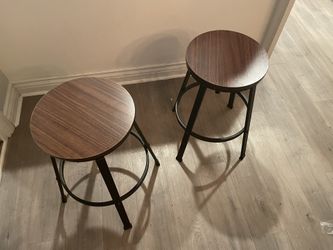 2 Bar Stools