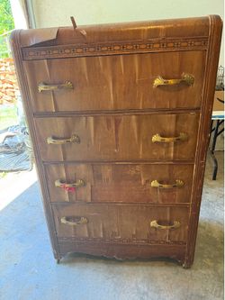 Antique 4 drawer dresser