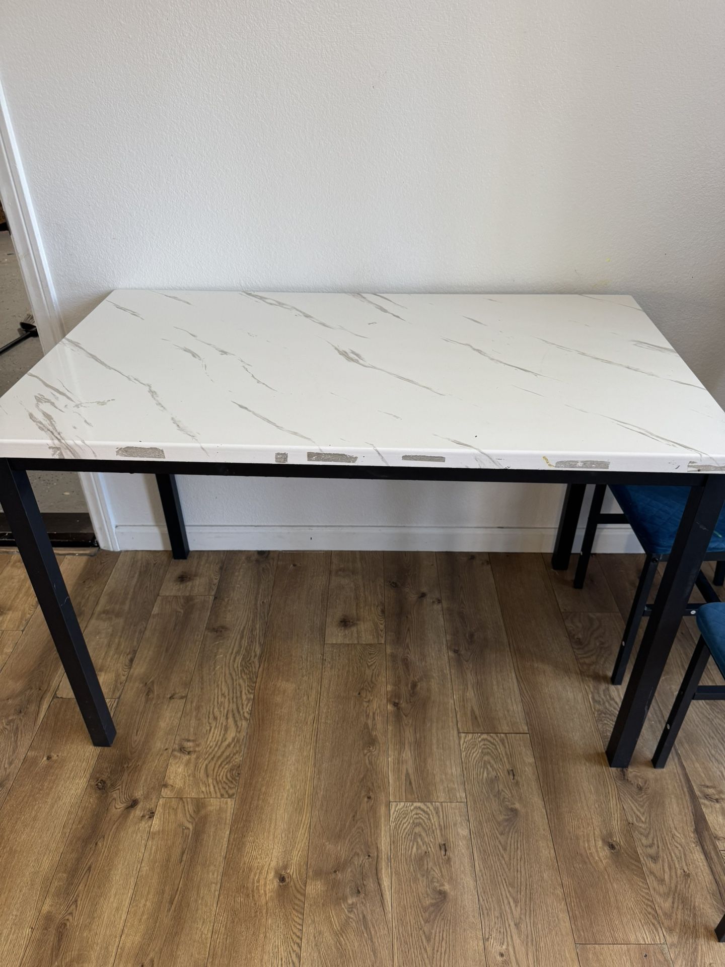 Dining Table With 3 Chairs