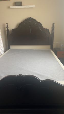 Full double size bed