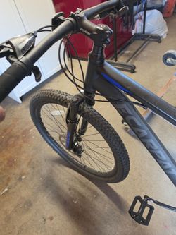 Tengo 3 bicicletas nuevas sin usar 90 cada un