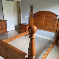 Natural Wood Bed Set