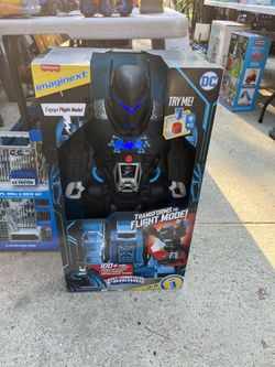 Imaginext DC Super Friends Transforming Batman Bat-Tech Batbot